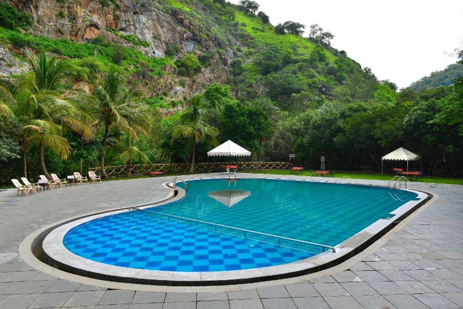 Aaram Baagh - A Luxury Nature Resort Удайпур Экстерьер фото