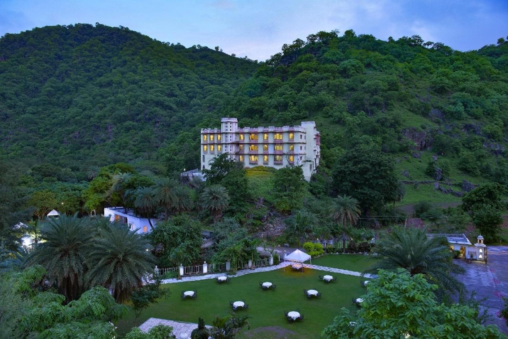 Aaram Baagh - A Luxury Nature Resort Удайпур Экстерьер фото